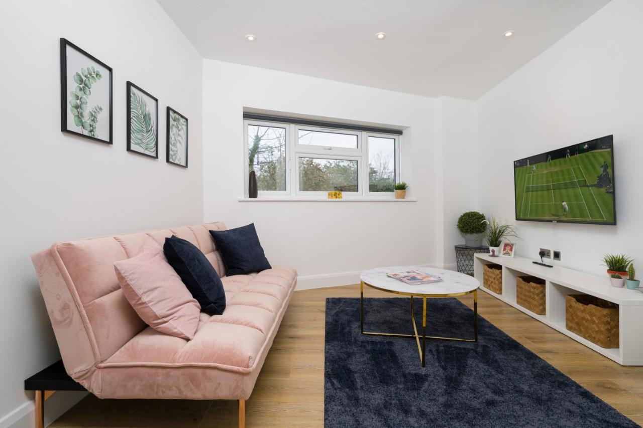 Panther House By Oval London Luaran gambar