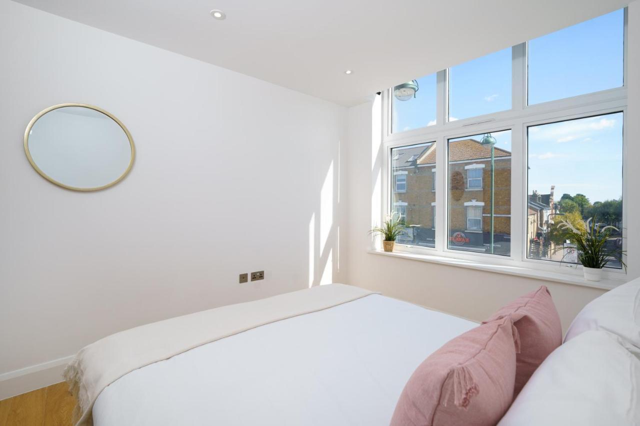 Panther House By Oval London Luaran gambar