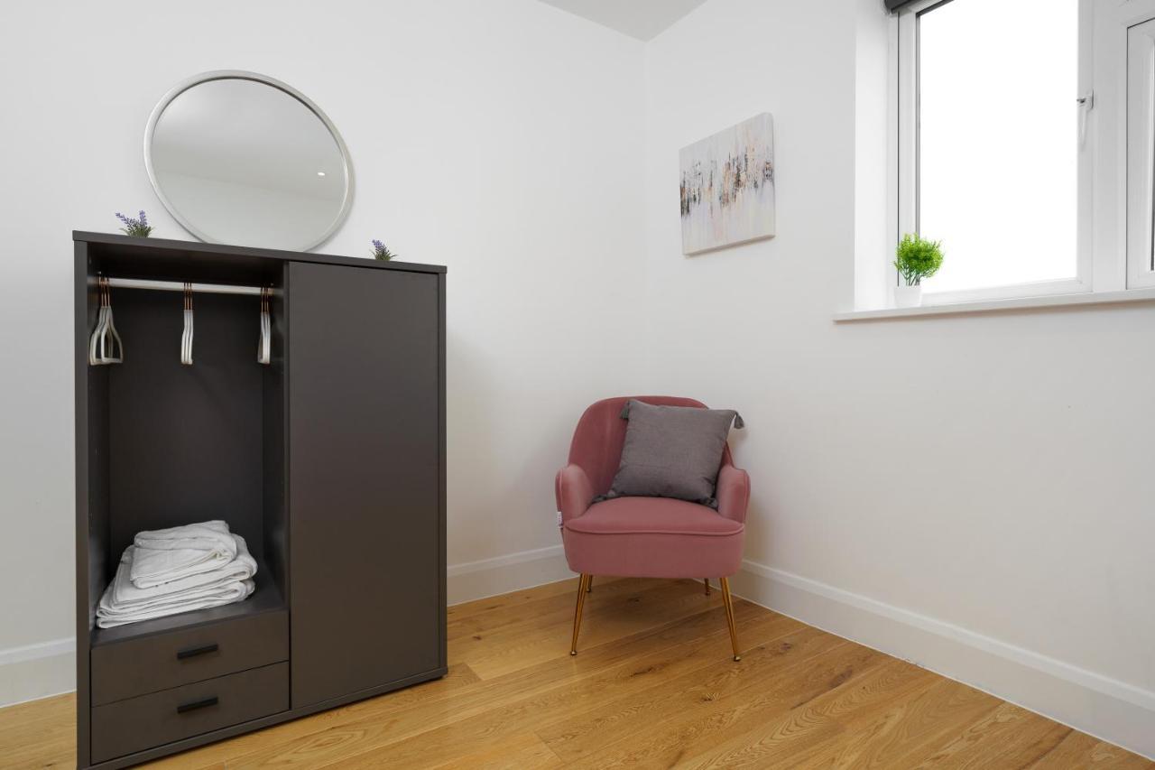 Panther House By Oval London Luaran gambar
