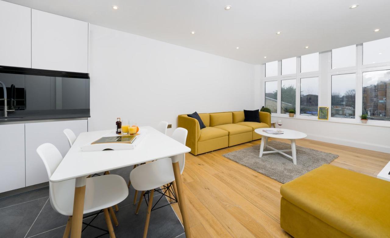 Panther House By Oval London Luaran gambar