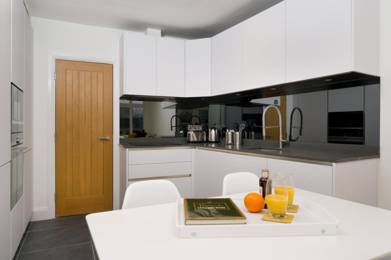 Panther House By Oval London Luaran gambar