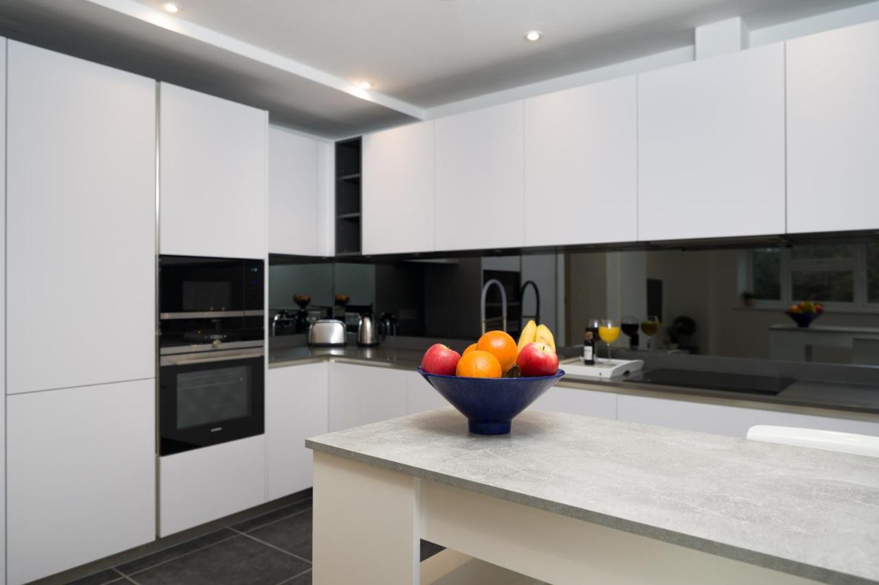 Panther House By Oval London Luaran gambar