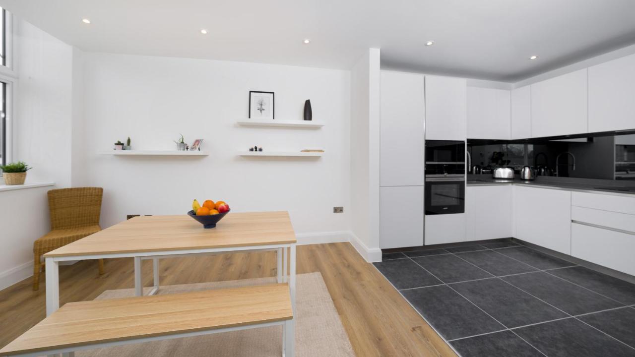 Panther House By Oval London Luaran gambar