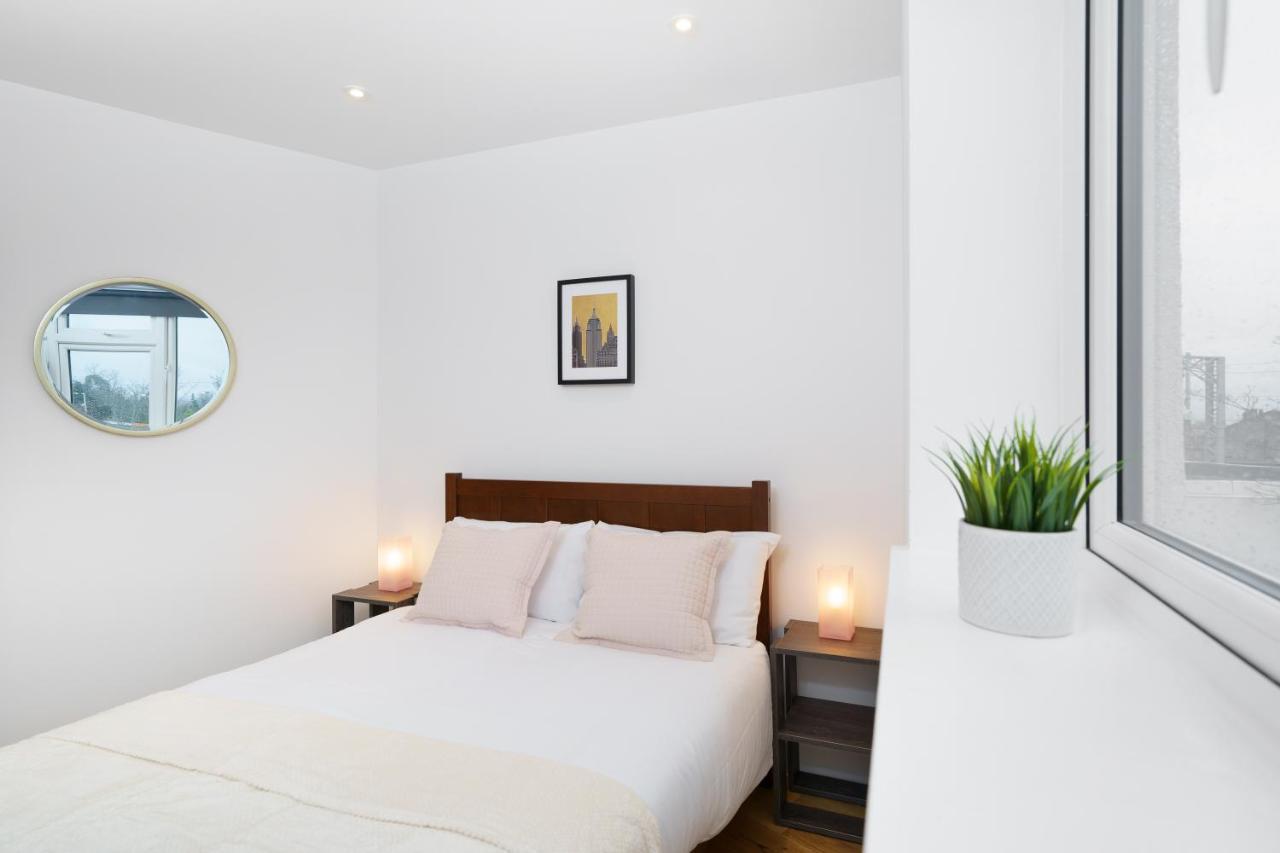 Panther House By Oval London Luaran gambar