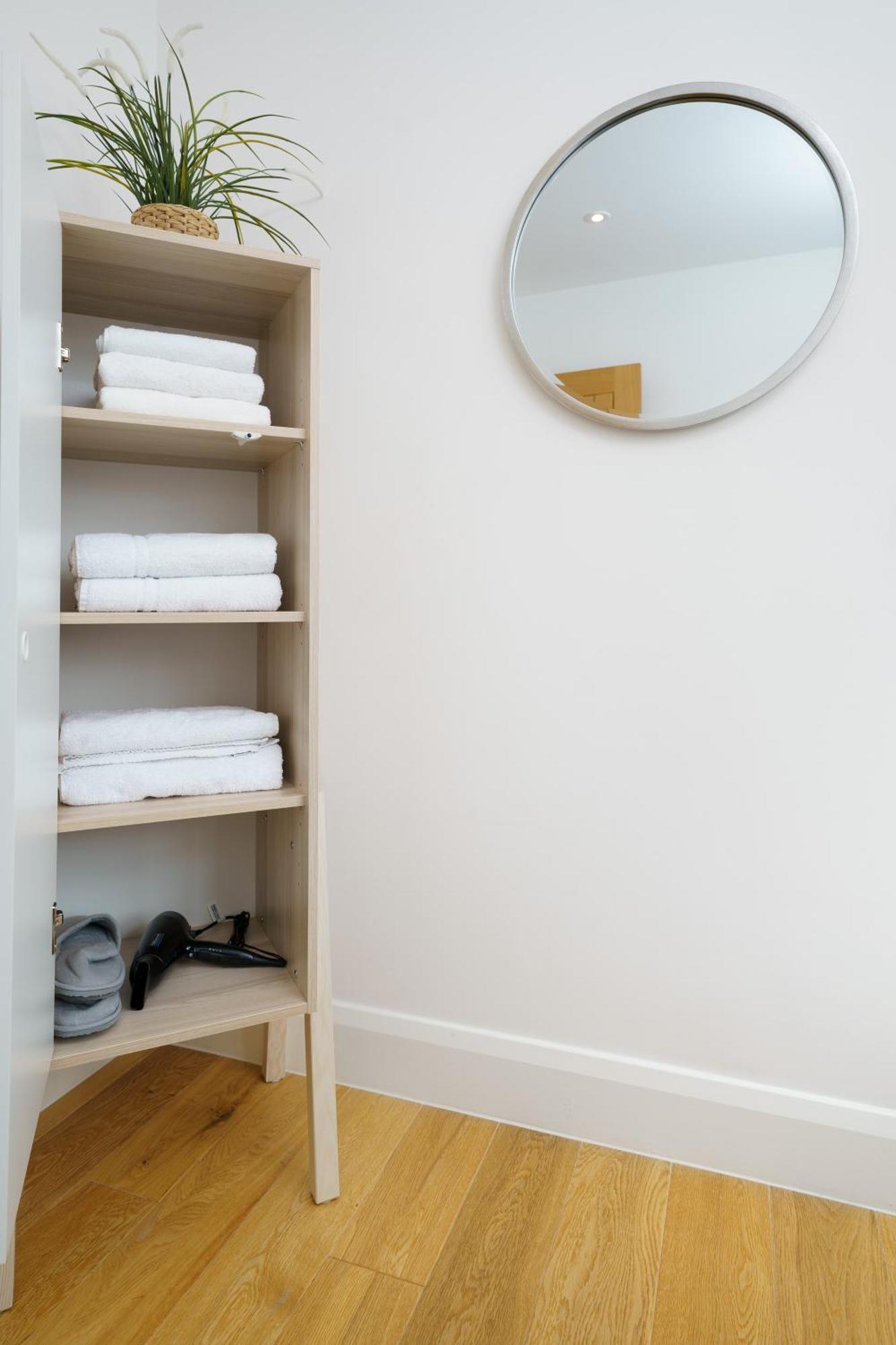 Panther House By Oval London Bilik gambar